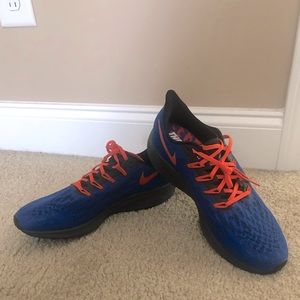 NWOT NIKE FL GATOR MEN SHOES NEVER WORN